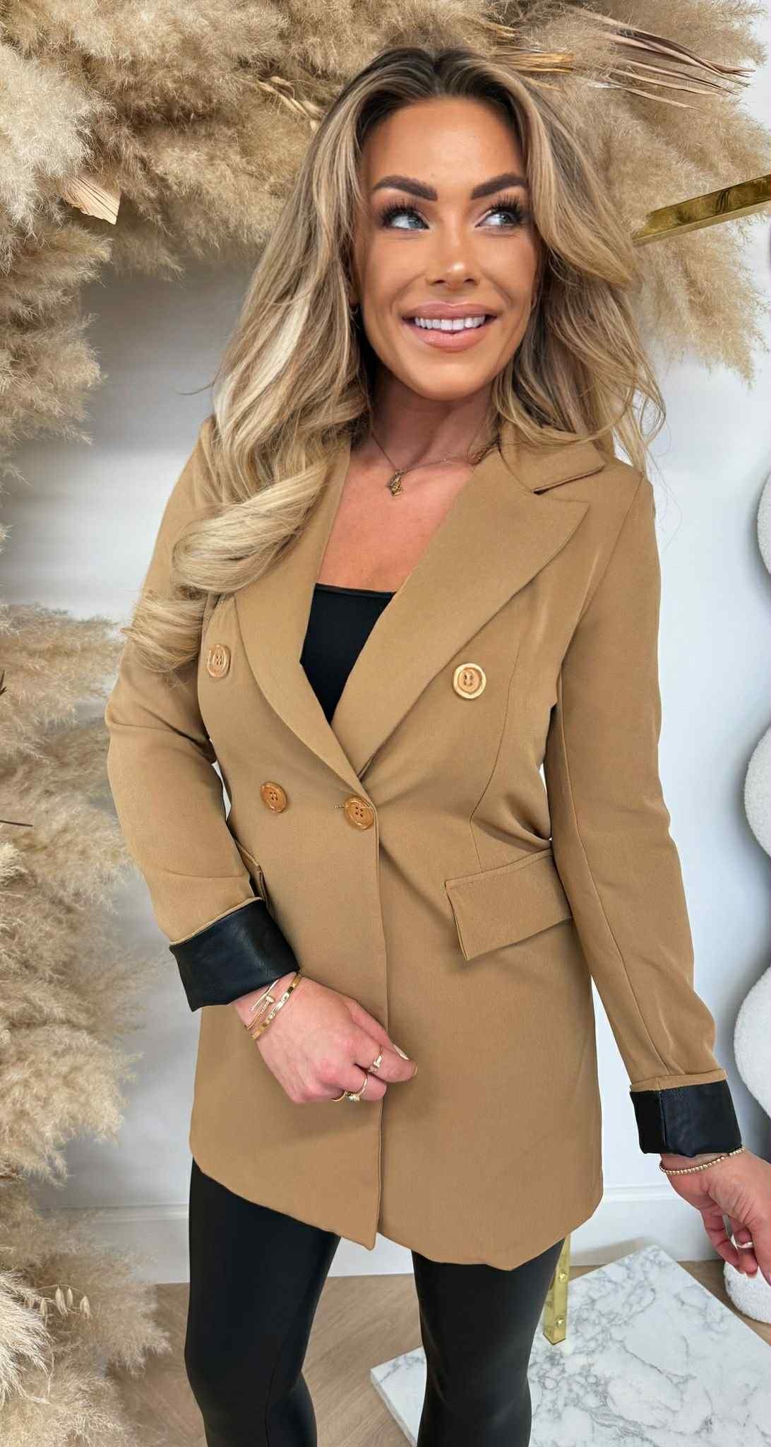 OMSLAG LEATHER LOOK BLAZER CAMEL