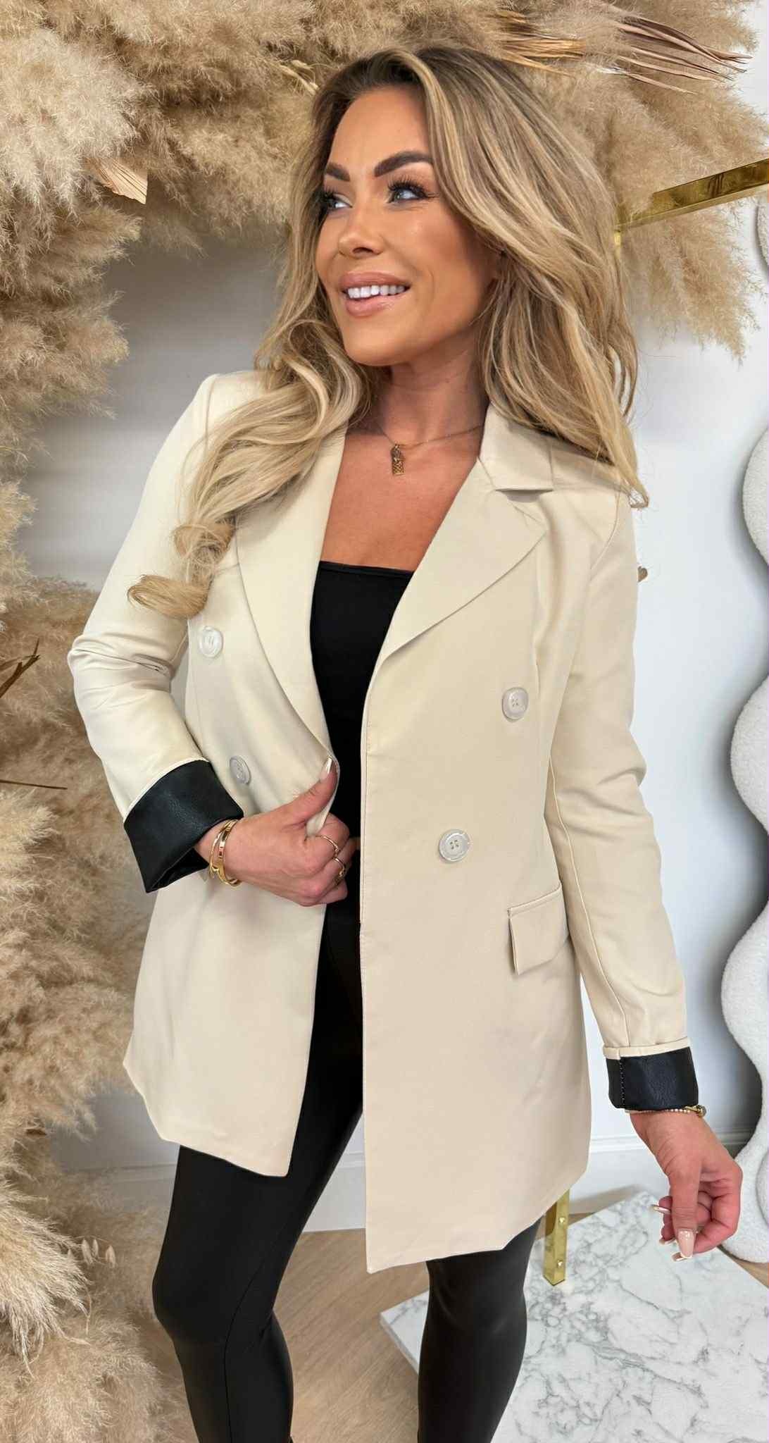 OMSLAG LEATHER LOOK BLAZER BEIGE