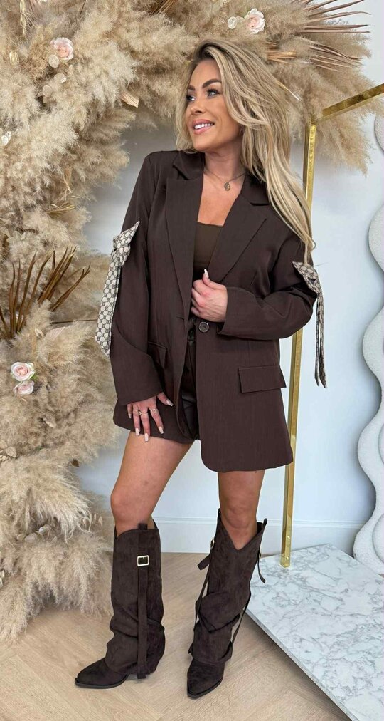 INSPIRED BOW BLAZER CHOCO