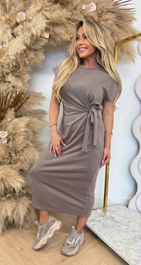 MAYA STRIK DRESS CHOCO TAUPE MAYA STRIK DRESS CHOCO TAUPE