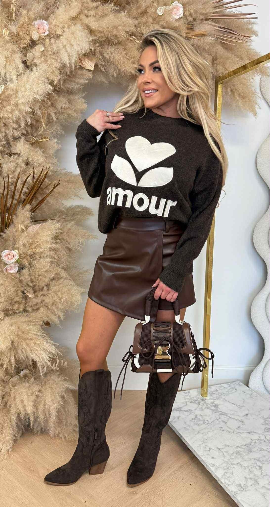 ADI AMOUR SWEAT 725 CHOCO