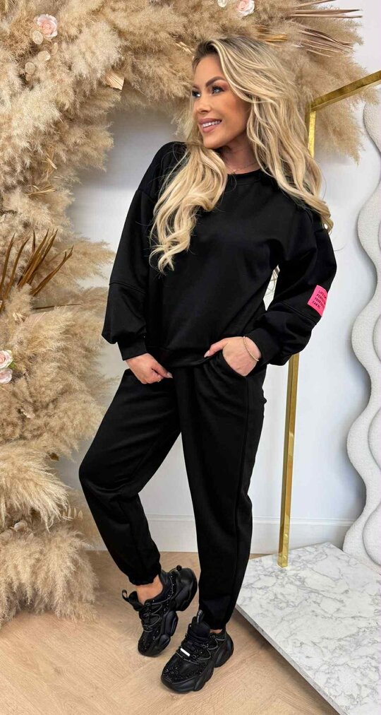 SO PERFECT EMBLEEM SET BLACK