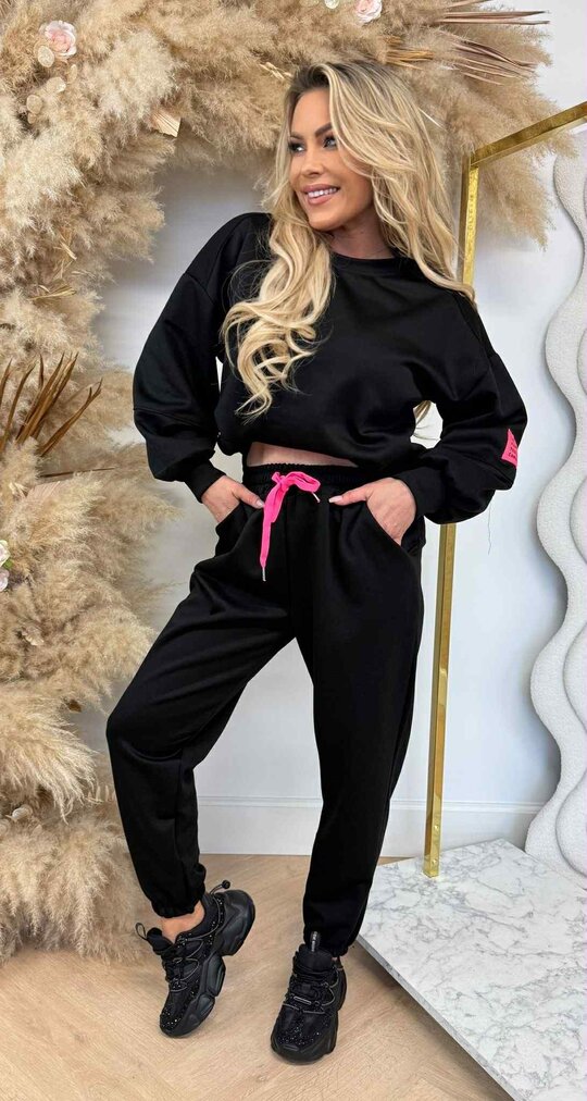 SO PERFECT EMBLEEM SET BLACK