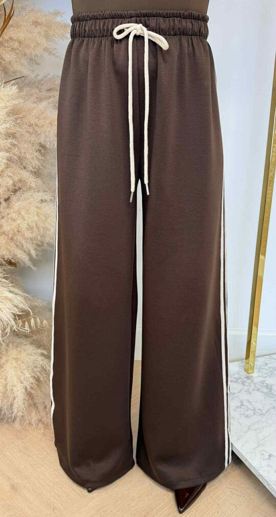 STRAIGHT IN STRIPE PANTS CHOCO STRAIGHT IN STRIPE PANTS CHOCO