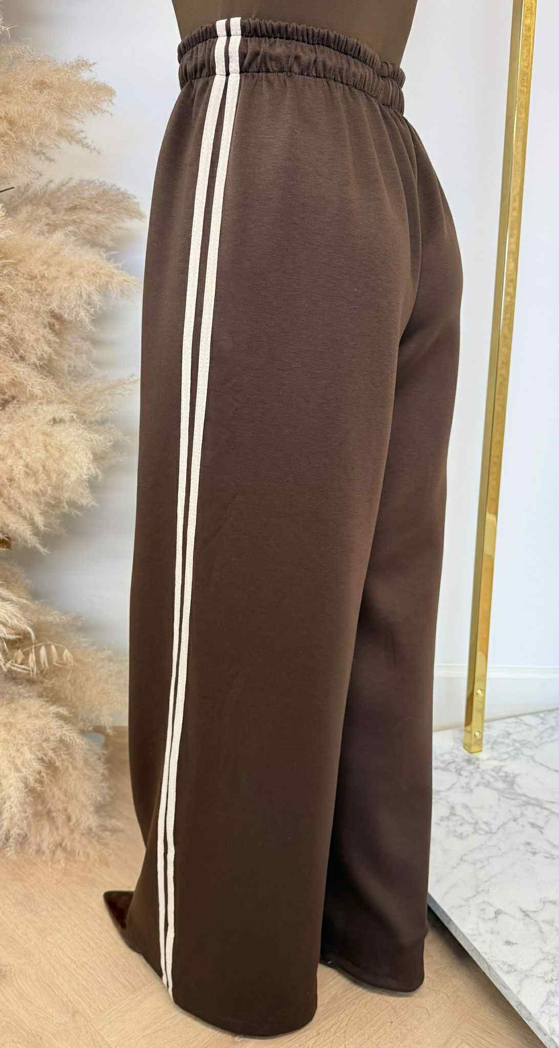 STRAIGHT IN STRIPE PANTS CHOCO