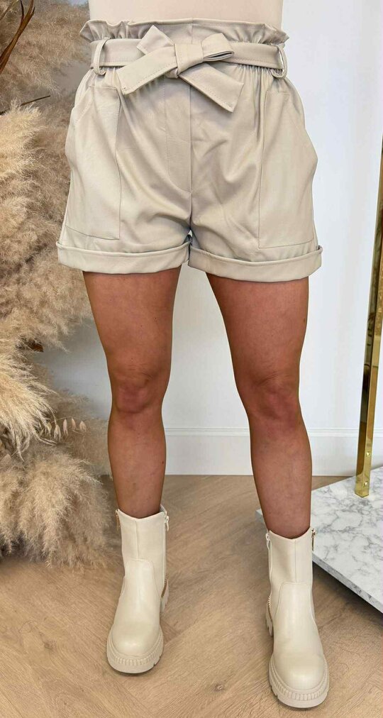VIENNA LEATHER LOOK SHORT BEIGE VIENNA LEATHER LOOK SHORT BEIGE