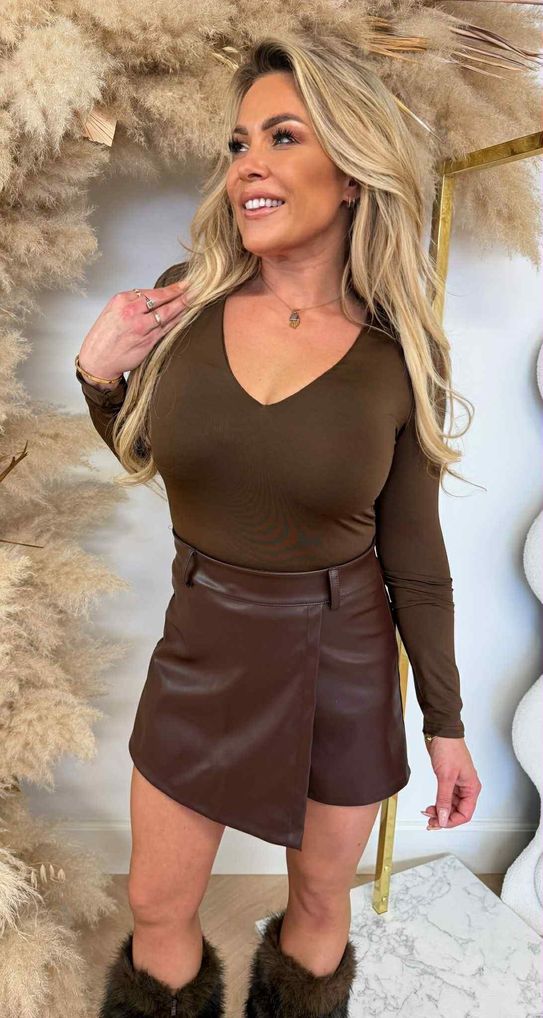 BY SWAN V BASIC TRAVEL BODY 8935 CHOCO BY SWAN V BASIC TRAVEL BODY 8935 CHOCO