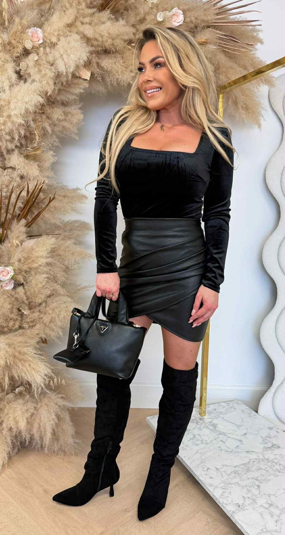 VELVET LONGSLEEVE BODY 9870 BLACK VELVET LONGSLEEVE BODY 9870 BLACK
