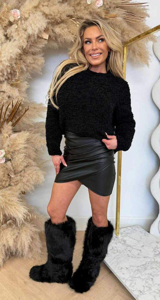 FLUFFY TEDDY SWEAT BLACK FLUFFY TEDDY SWEAT BLACK