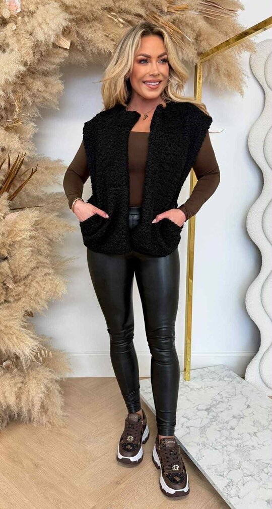MUSTY TEDDY GILET BLACK