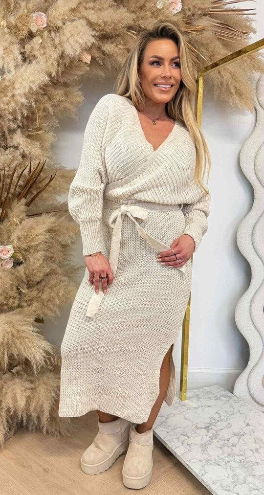 BESTSELLING KNITTED BELT DRESS CREME