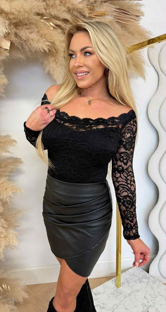 LACE CUP BODY BLACK