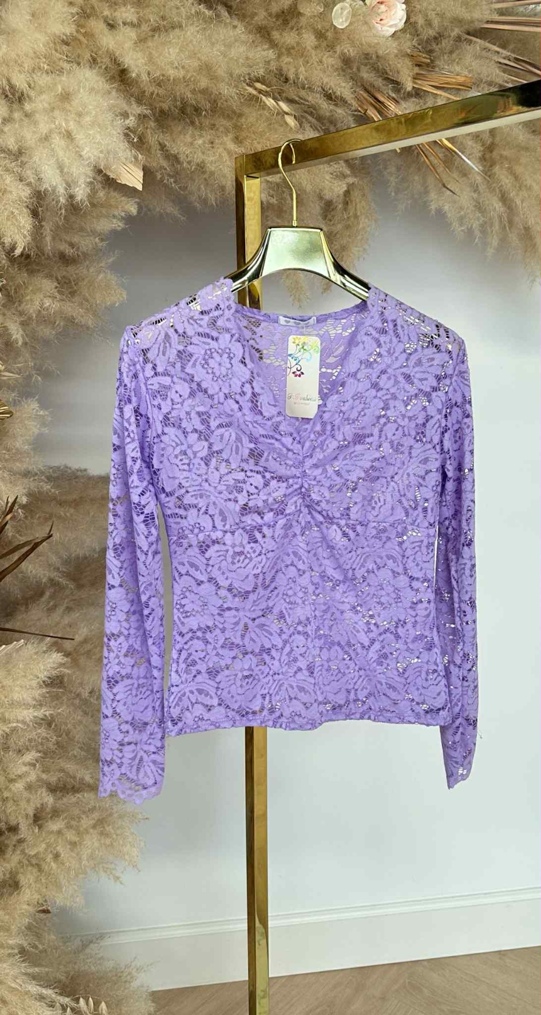 DONNA ALL OVER LACE TOP LILA