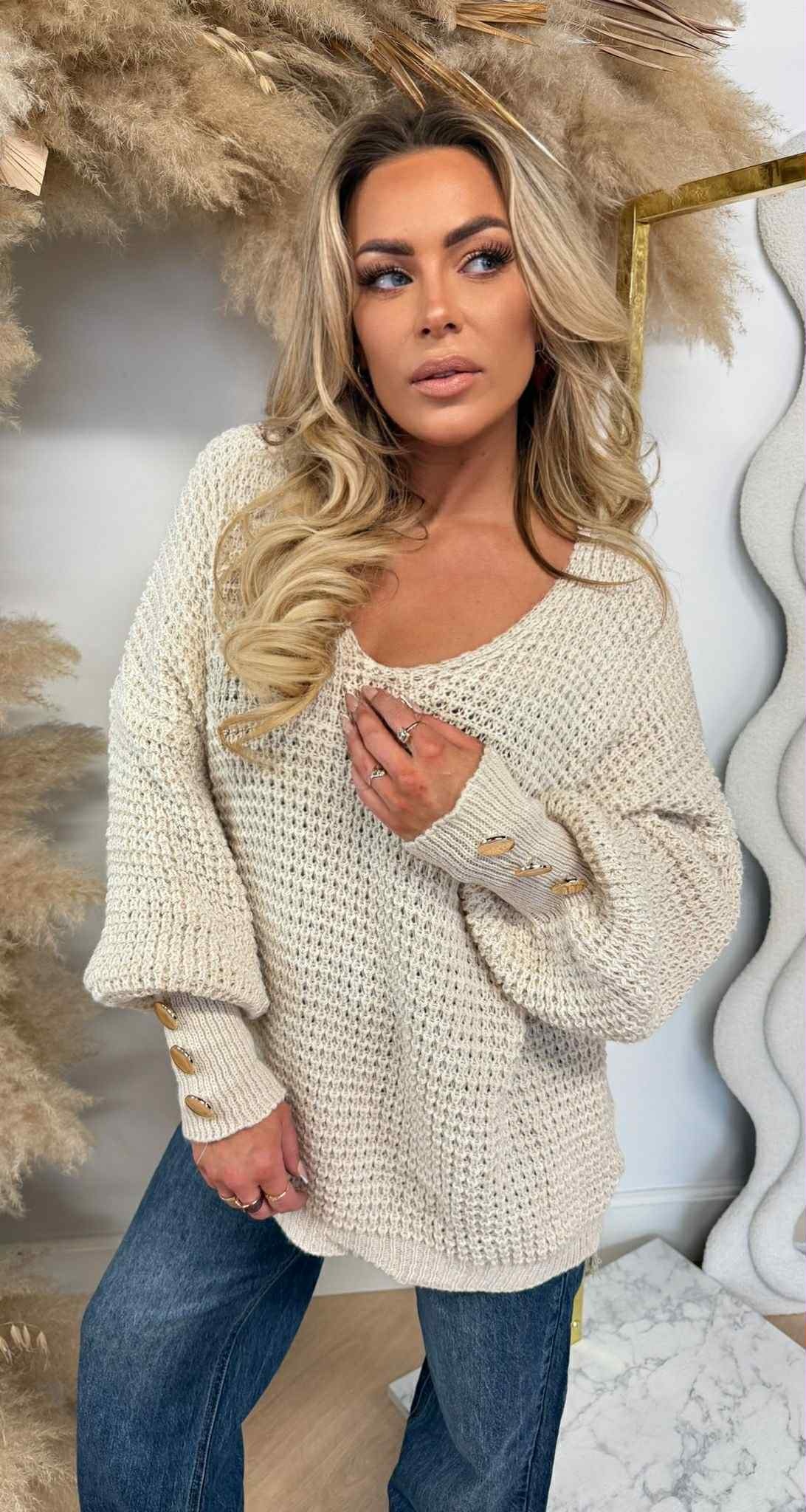 KNITTED BUTTON TRUI BEIGE KNITTED BUTTON TRUI BEIGE