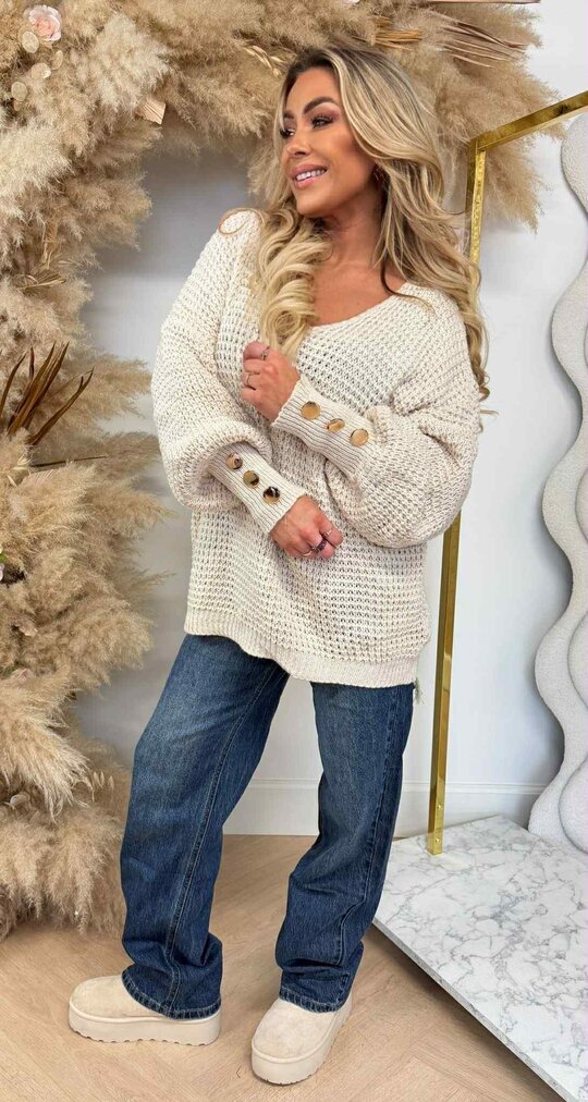 KNITTED BUTTON TRUI BEIGE KNITTED BUTTON TRUI BEIGE