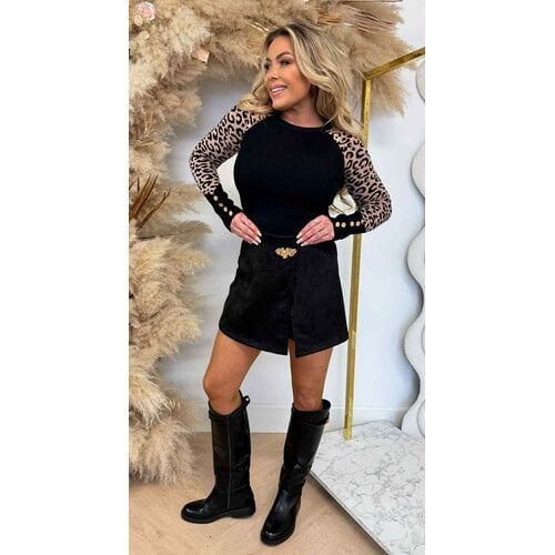 LEOPARD SLEEVE BUTTON TOP 1079 BLACK LEOPARD SLEEVE BUTTON TOP 1079 BLACK