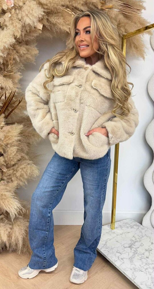 DIAMOND FAKE FUR KRAAG JACKET 10111 LIGHTBEIGE DIAMOND FAKE FUR KRAAG JACKET 10111 LIGHTBEIGE