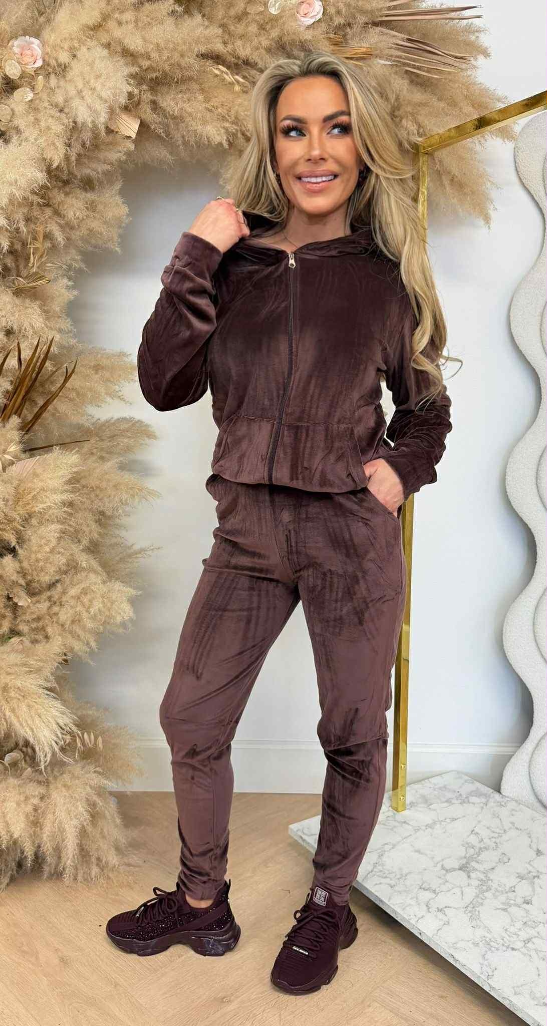 BASIC ZIP VELVET SET 287 CHOCO BASIC ZIP VELVET SET 287 CHOCO