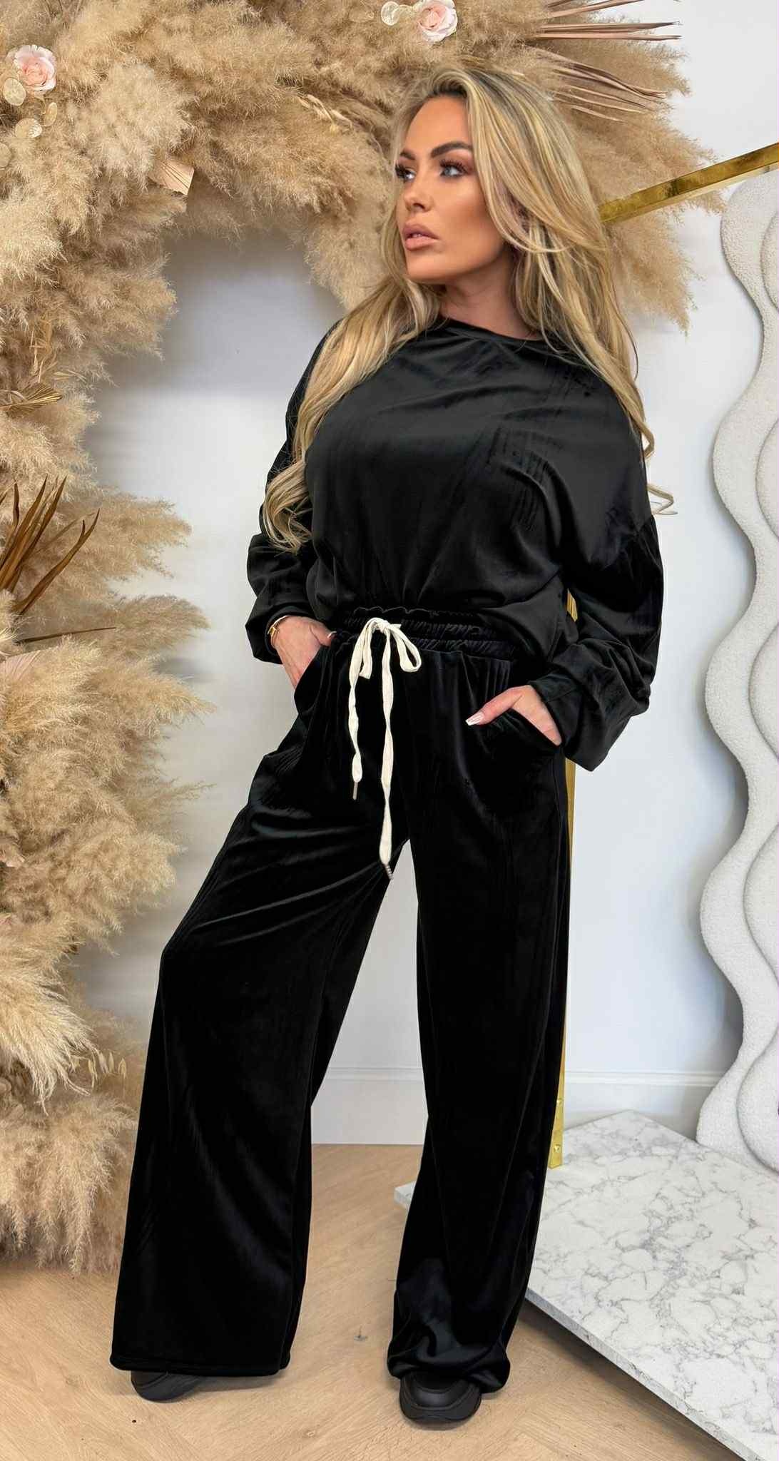VELVET COMFY SET BLACK VELVET COMFY SET BLACK