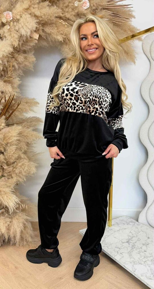 WILD & COMFY VELVET SET BLACK WILD & COMFY VELVET SET BLACK