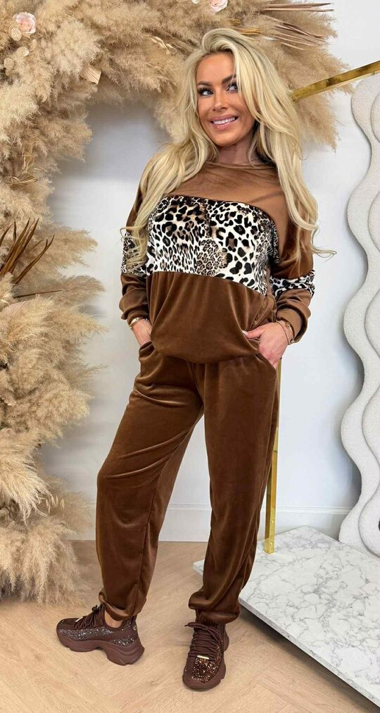 WILD & COMFY VELVET SET CAMEL WILD & COMFY VELVET SET CAMEL