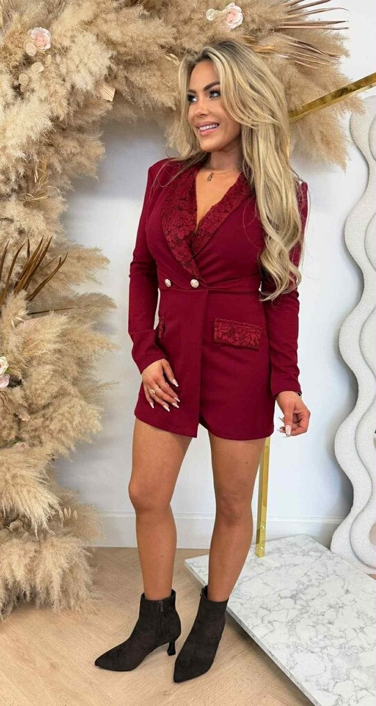 MILOU LACE CHIQUE PLAYSUIT BORDEAUX MILOU LACE CHIQUE PLAYSUIT BORDEAUX