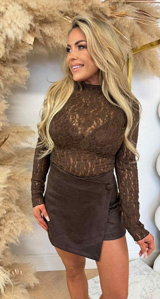 SWEET ROMANCE LACE TOP CHOCO