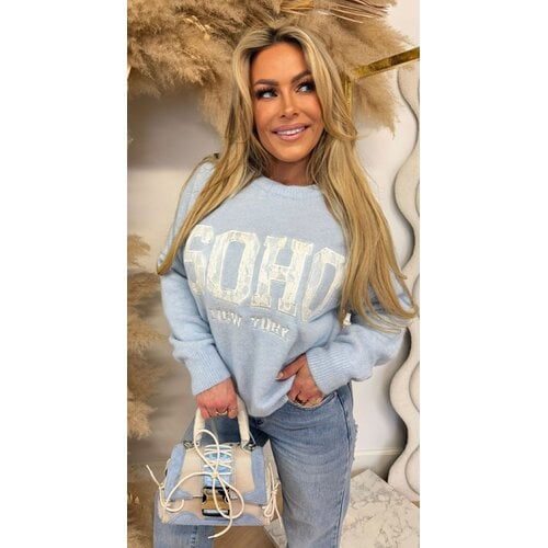 SOHO SOFT LACE TEKST SWEAT AM1000 BABYBLUE