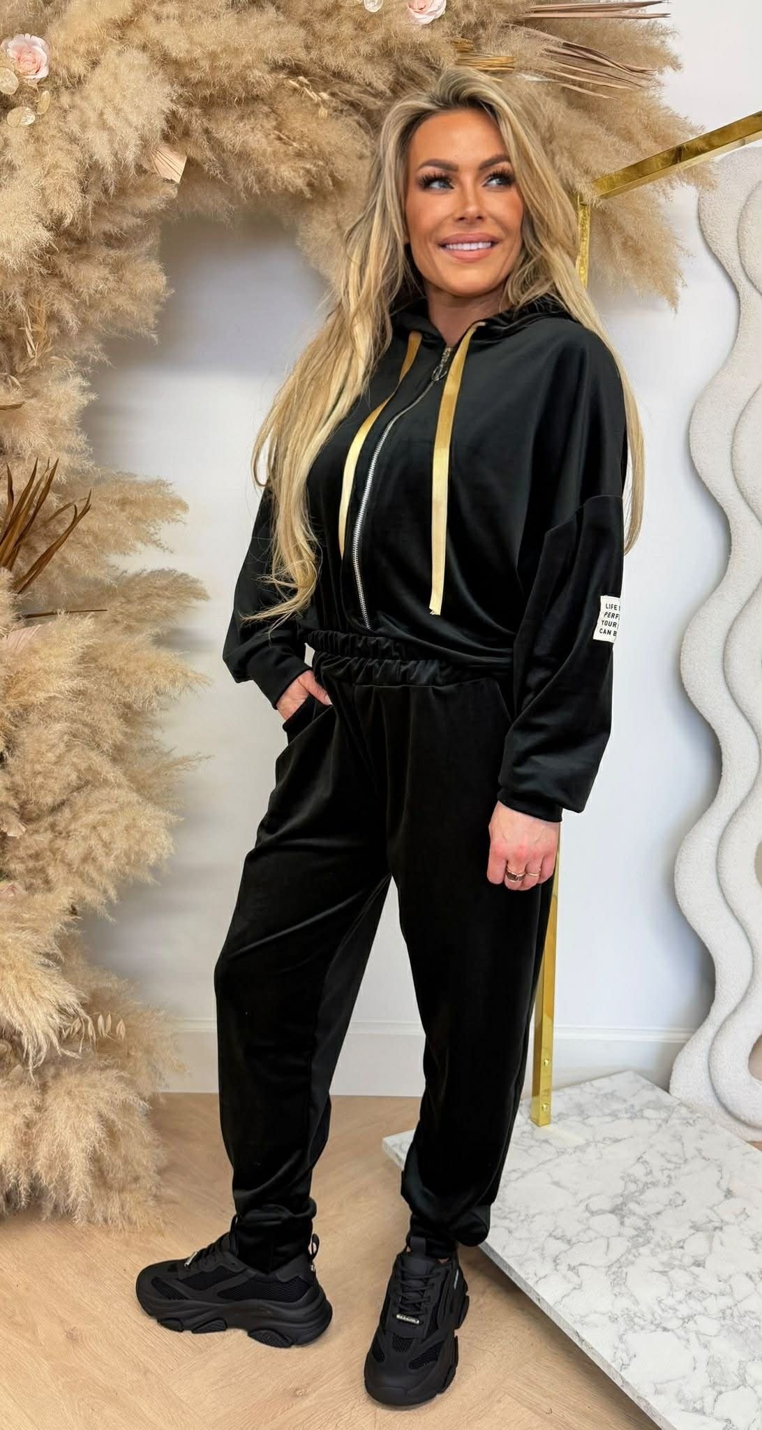 PERFECT VELVET PAK BLACK