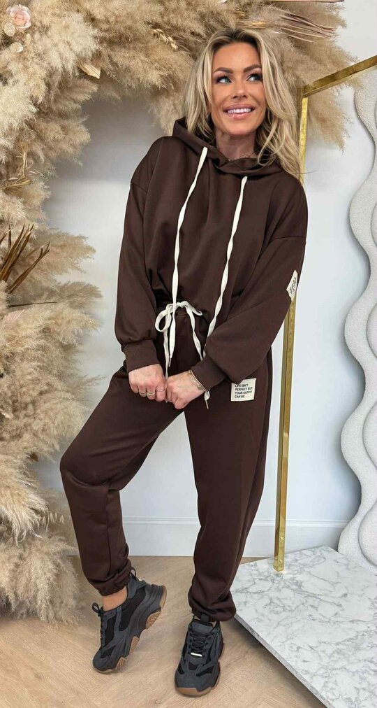 DANEE TEKST HOODIE SET CHOCO DANEE TEKST HOODIE SET CHOCO