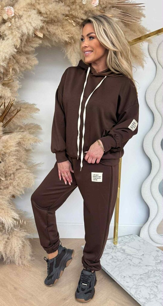 DANEE TEKST HOODIE SET CHOCO DANEE TEKST HOODIE SET CHOCO