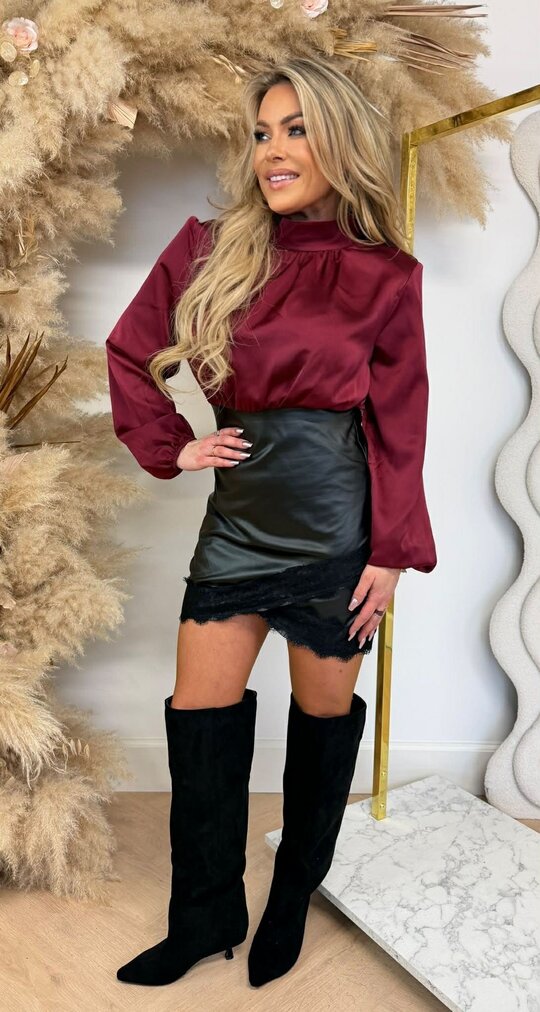 SATIN LEATHER LOOK LACE DRESS BORDEAUX SATIN LEATHER LOOK LACE DRESS BORDEAUX