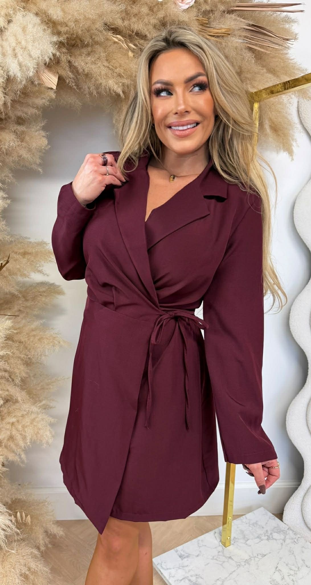 LUCY OMSLAG BLAZER DRESS WINE