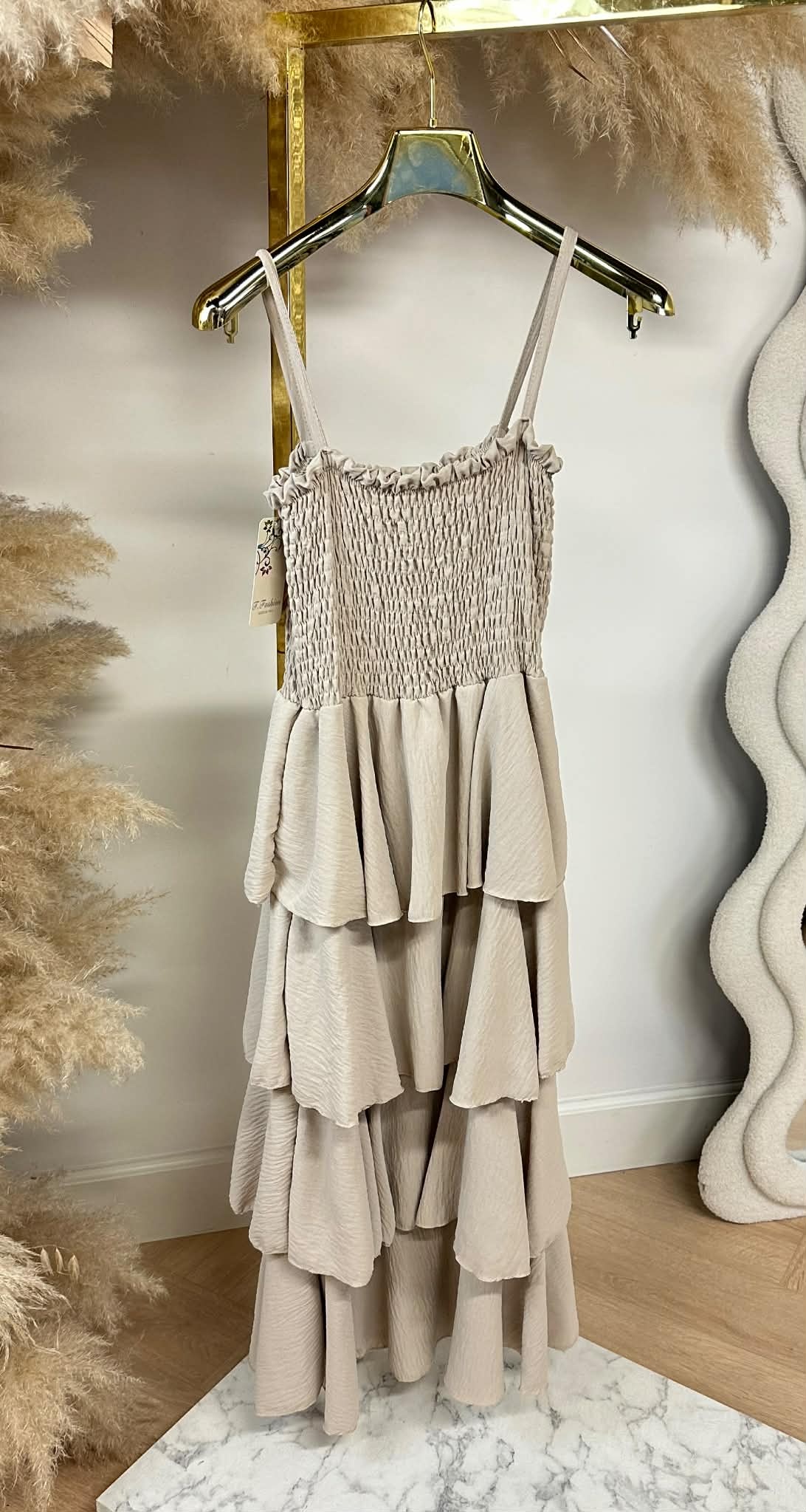 FLOWY DRESS BEIGE