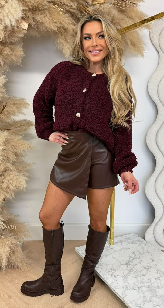 TEDDY FLUFFY BUTTON VEST BURGUNDY TEDDY FLUFFY BUTTON VEST BURGUNDY