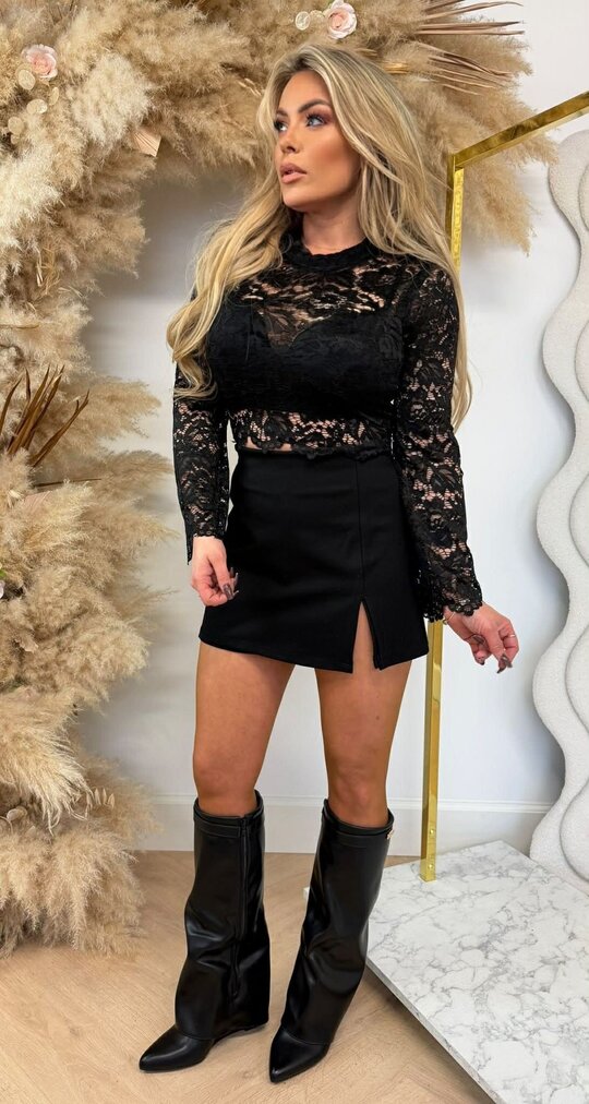 NOLA LACE FLARED MOUW TOP BLACK NOLA LACE FLARED MOUW TOP BLACK