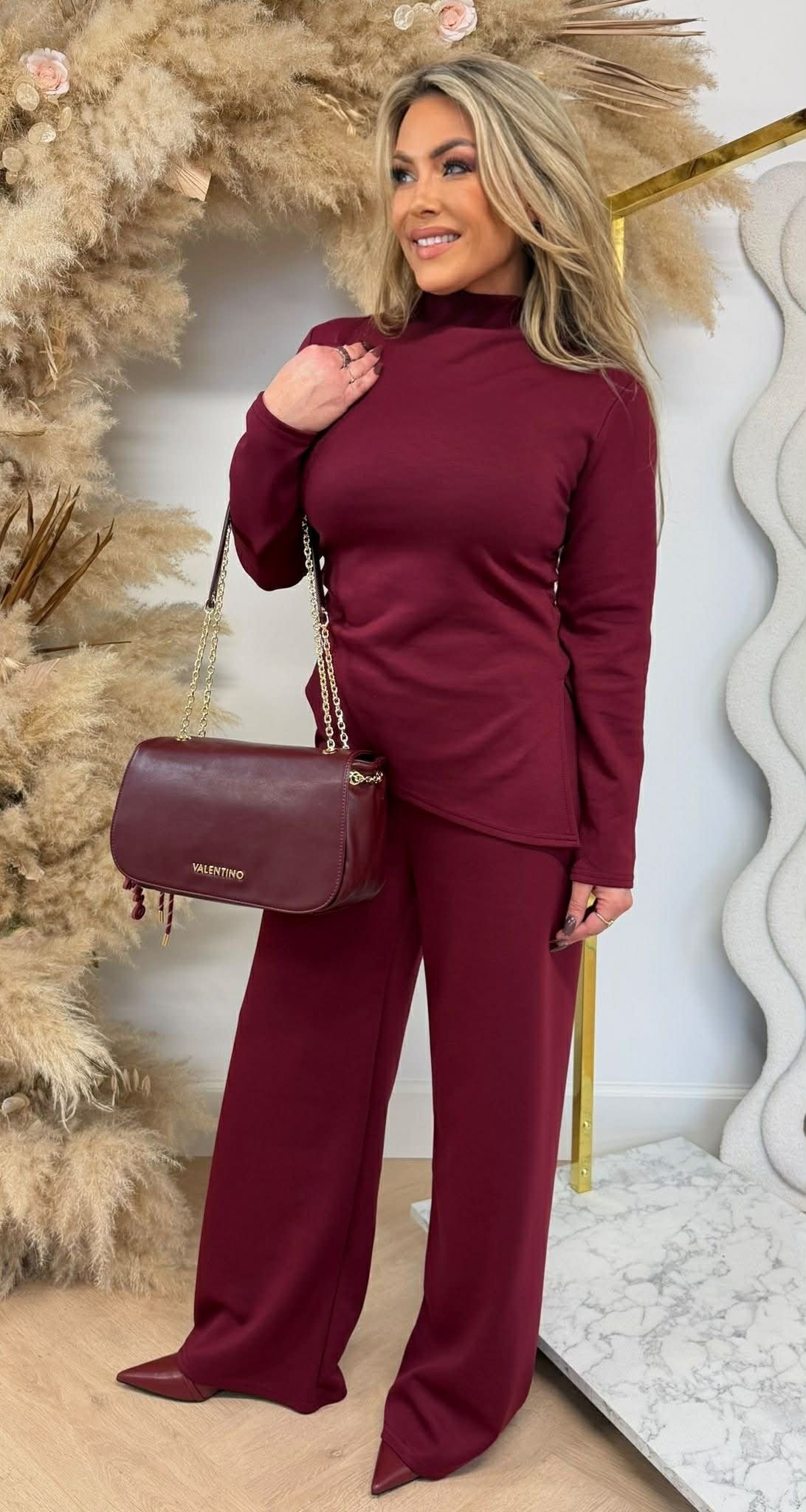 MEGHAN COMFY STRAIGT SET BORDEAUX