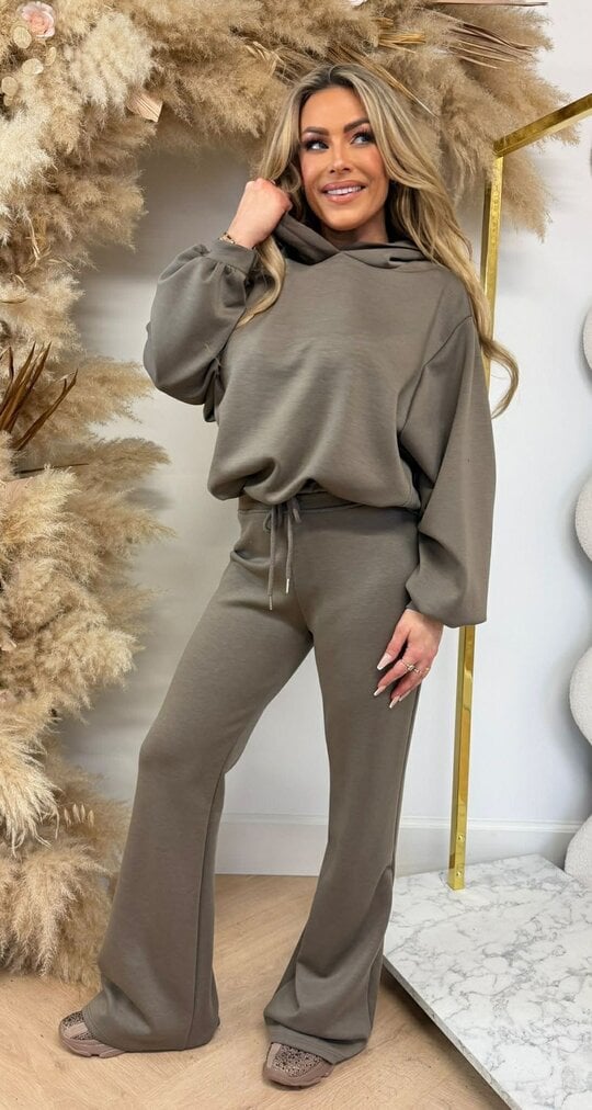 MUSTHAVE PUFFER FLARED SET TAUPE MUSTHAVE PUFFER FLARED SET TAUPE