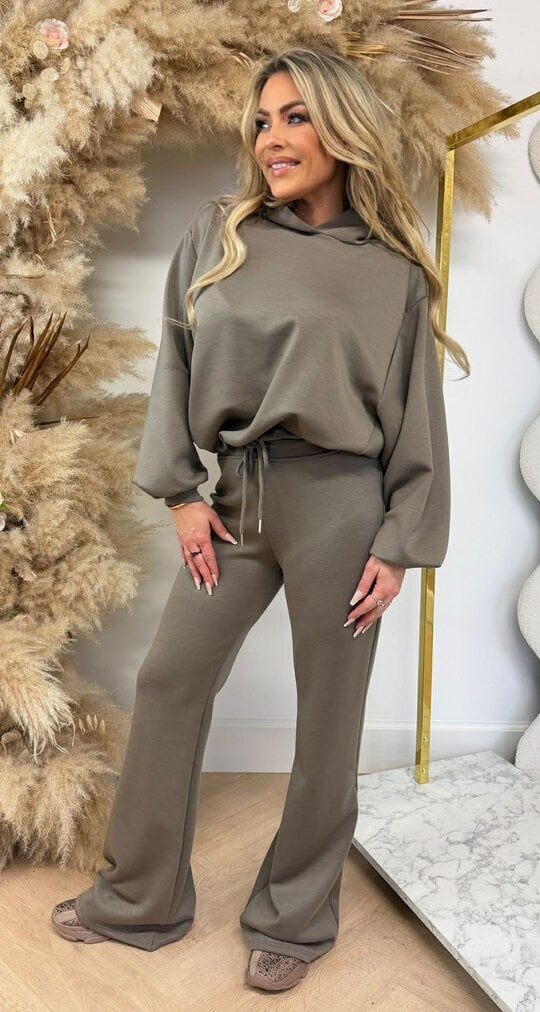 MUSTHAVE PUFFER FLARED SET TAUPE MUSTHAVE PUFFER FLARED SET TAUPE