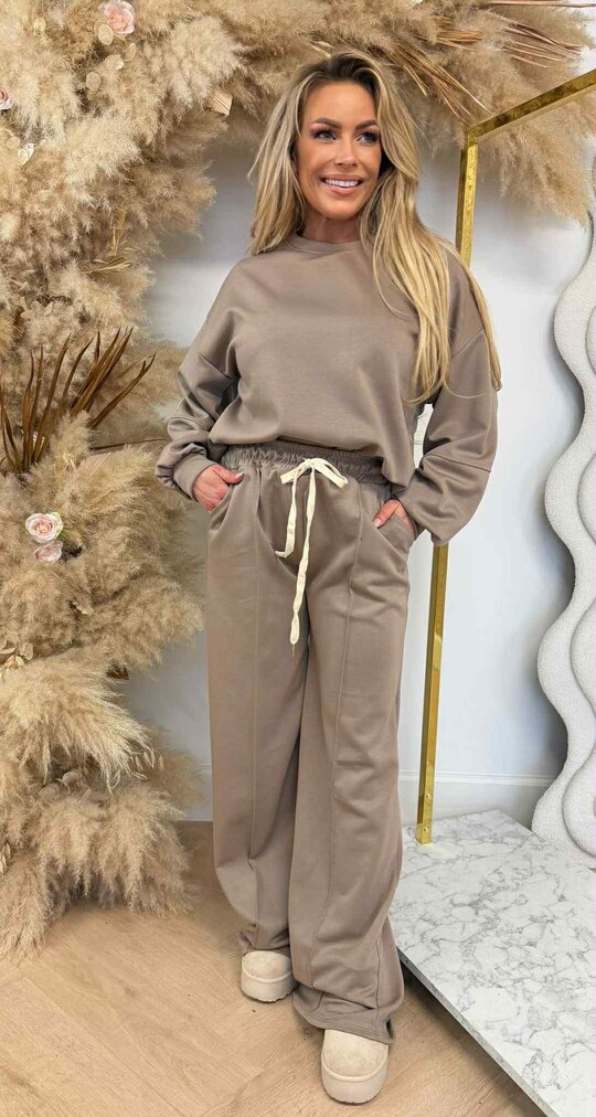 MARISKA EMBLEEM SET TAUPE