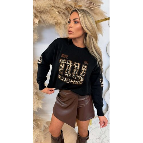 NY 25 LEO STUDDED SWEAT 965 BLACK