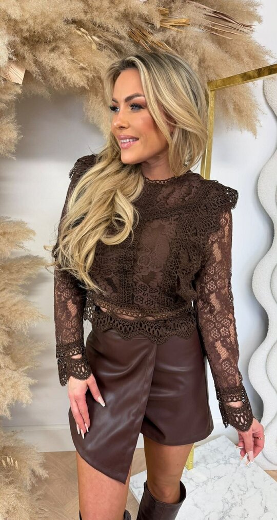 LACY RUFFLE TOP 8840 CHOCO