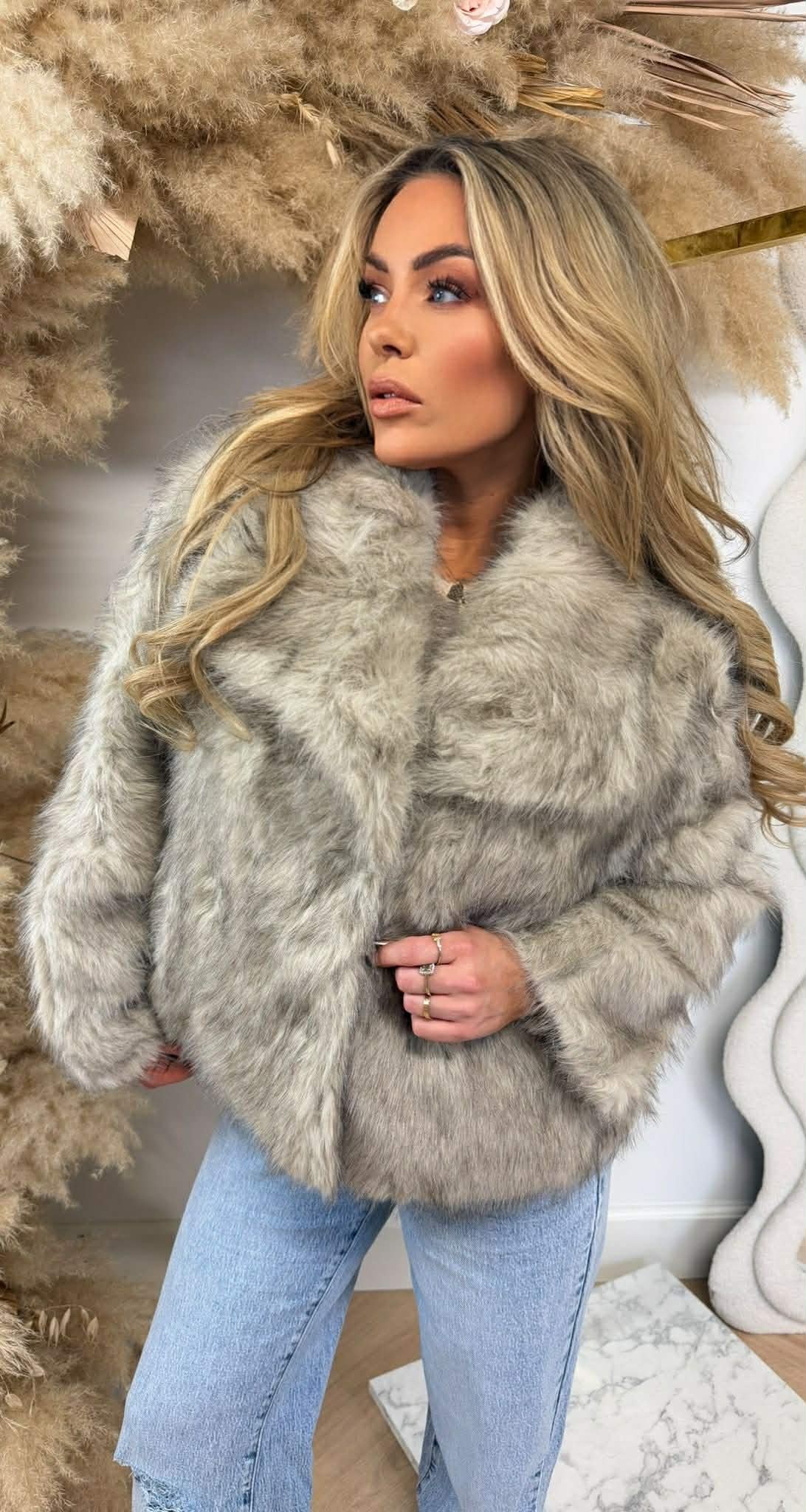 MELODY FAUX FUR JACKET V226 CREME