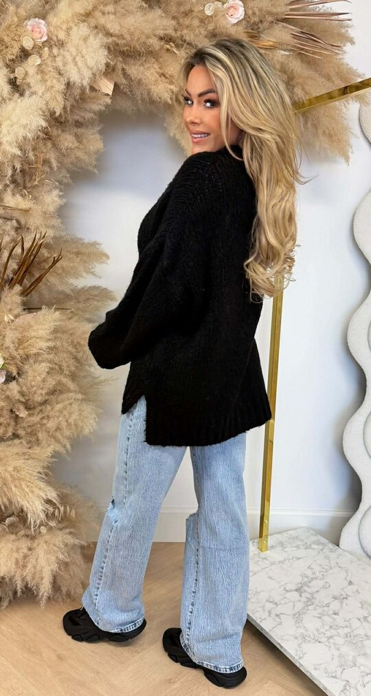 BOXY KNIT SWEATER BLACK