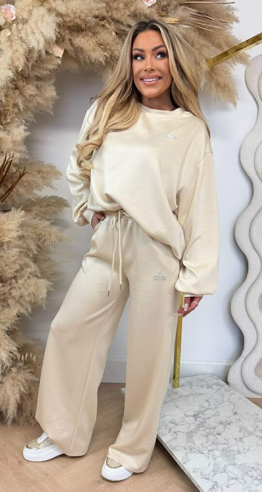 OLO TRACK SUIT BEIGE