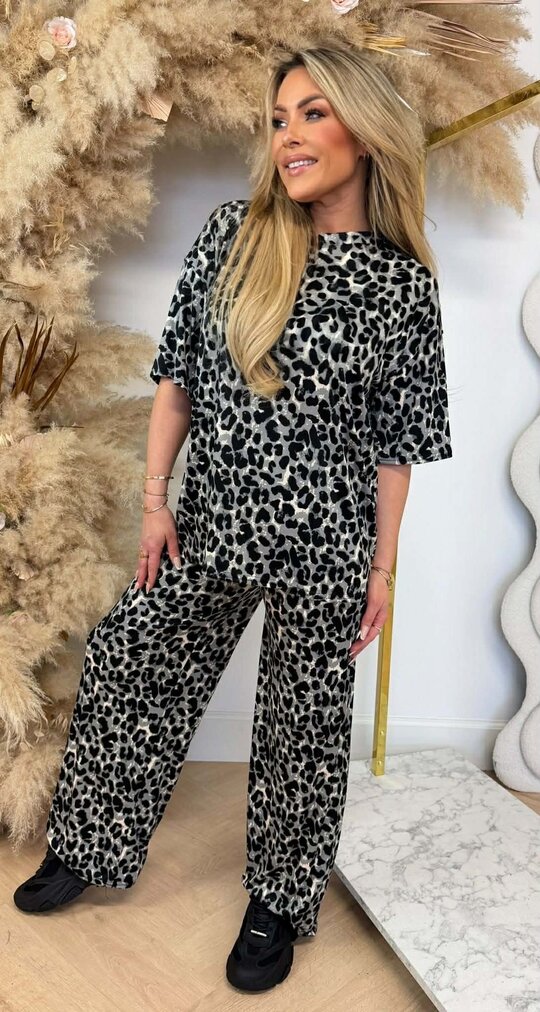 LEOPARD STRETCH SET 905 GREY *BIG LEO*