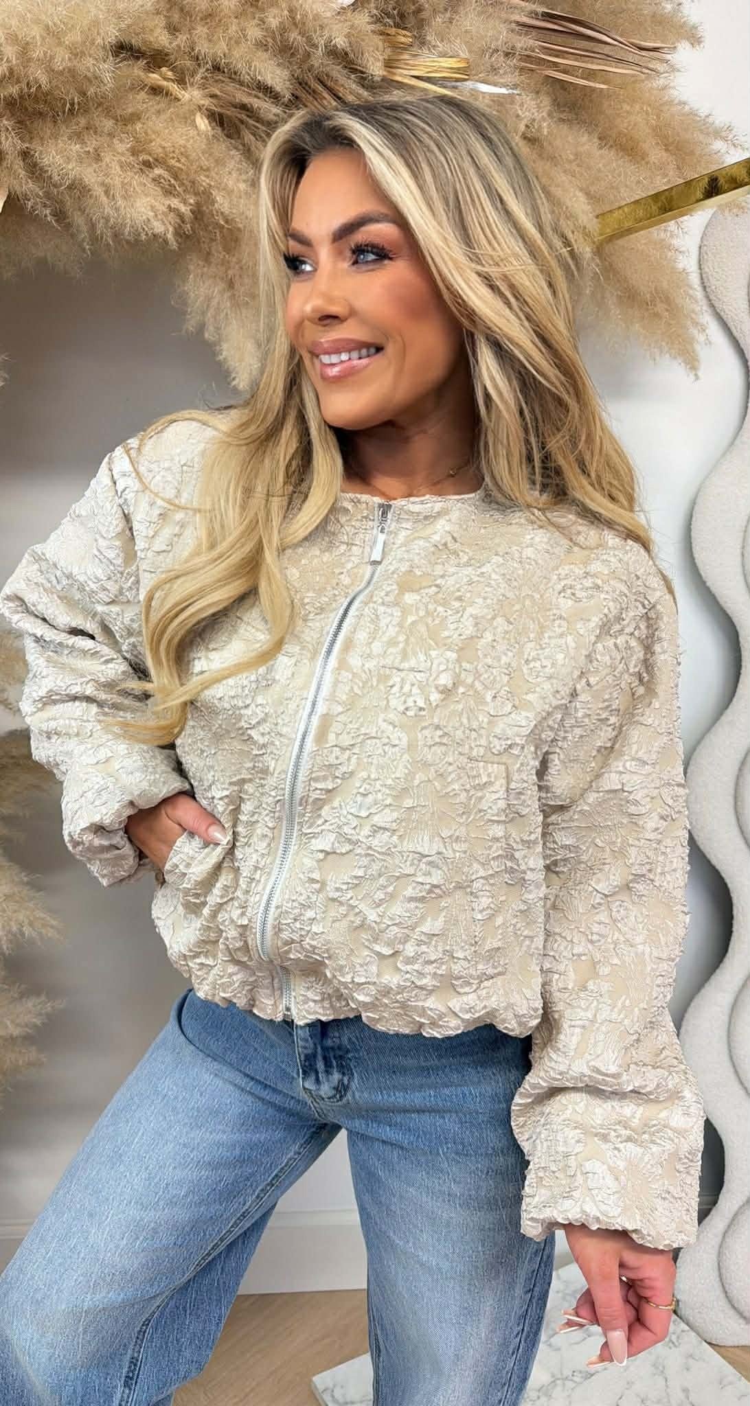 ALL OVER FLOWER BOMBERJACKET BEIGE