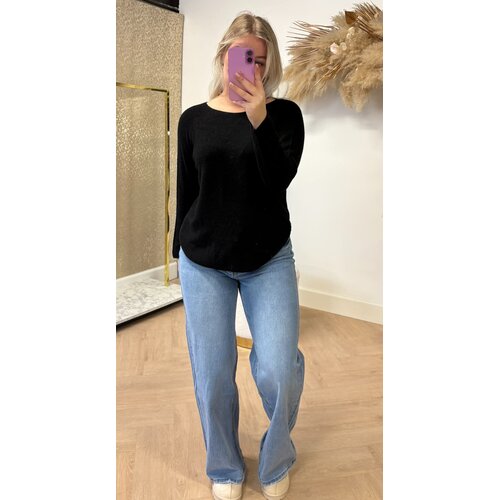 ROUND NECK TOP BLACK