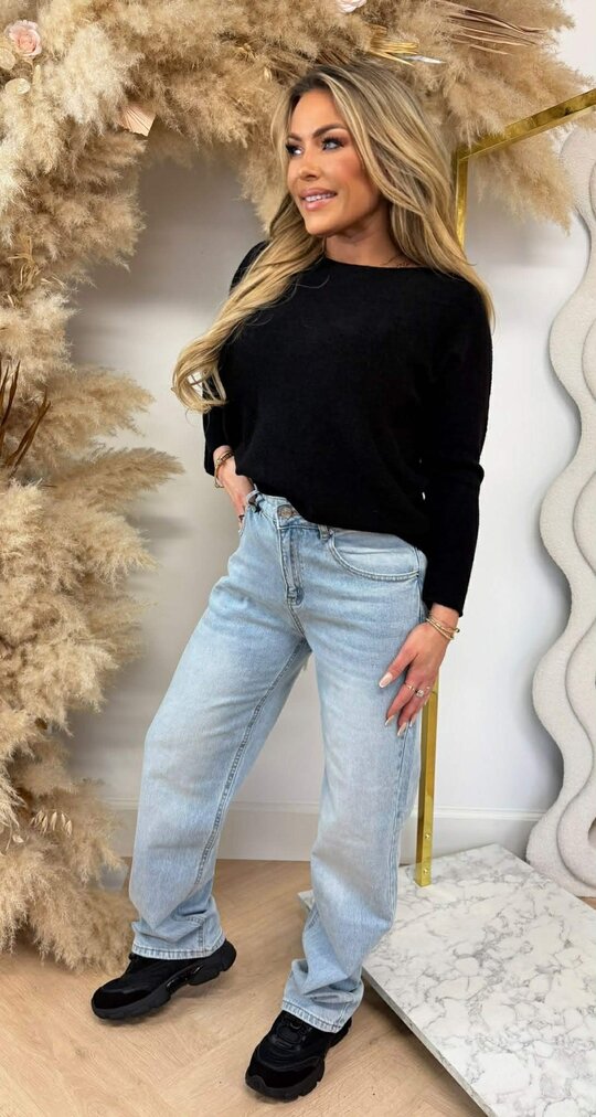 ROUND NECK TOP BLACK