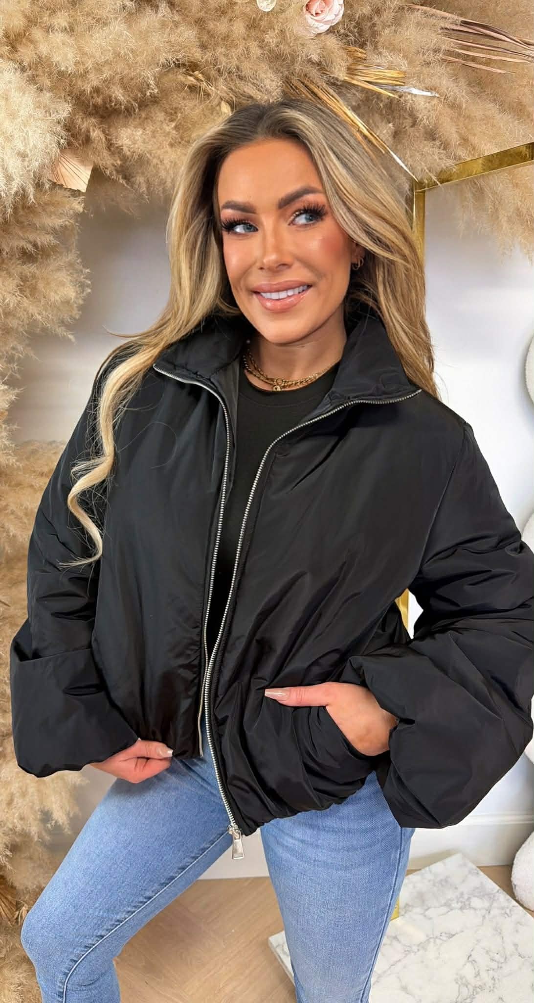 OVERSIZED PUFFER BOMBERJACKET BLACK